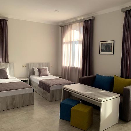 Hotel Menua Yerevan Ngoại thất bức ảnh