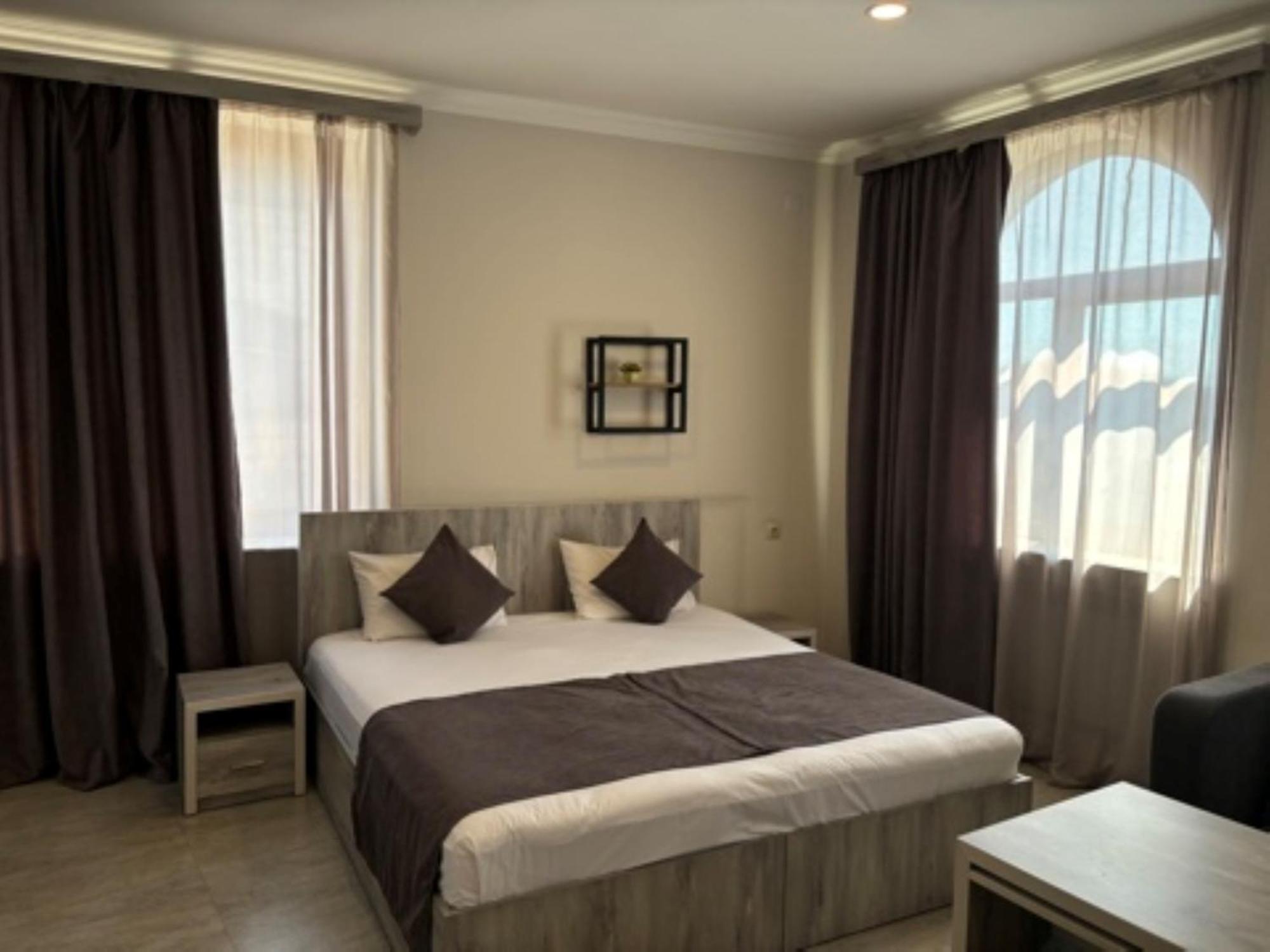 Hotel Menua Yerevan Ngoại thất bức ảnh